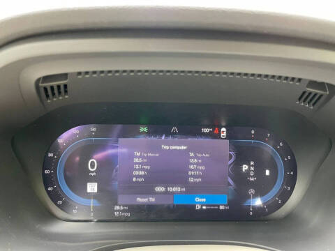 2023 Volvo XC60 B5 Plus Dark Theme