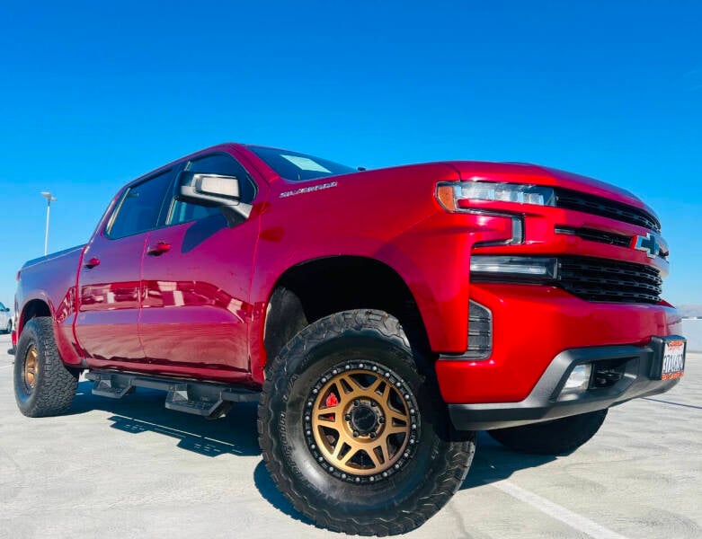 2019 Chevrolet Silverado 1500 RST photo 2