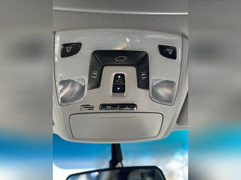 2013 Toyota Sienna SE 8-Passenger