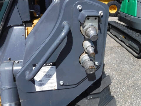 2021 John Deere 330G Wheel Skid Steer