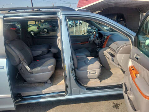 2007 Toyota Sienna XLE Limited 7-Passenger