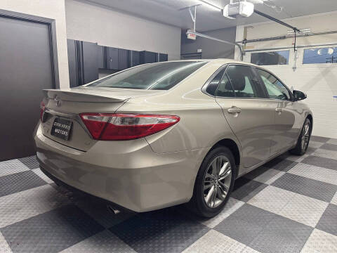2015 Toyota Camry SE