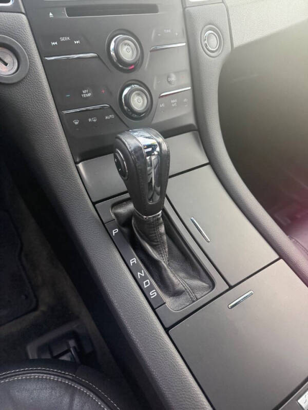 2014 Ford Taurus SEL