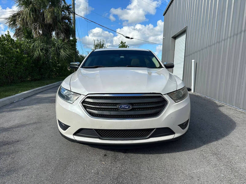 2019 Ford Taurus Limited