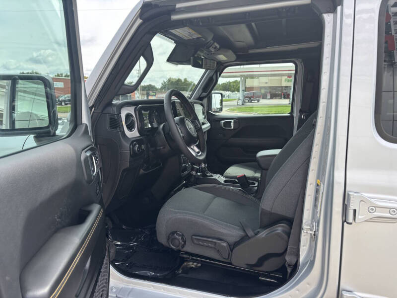 2024 Jeep Wrangler Sahara