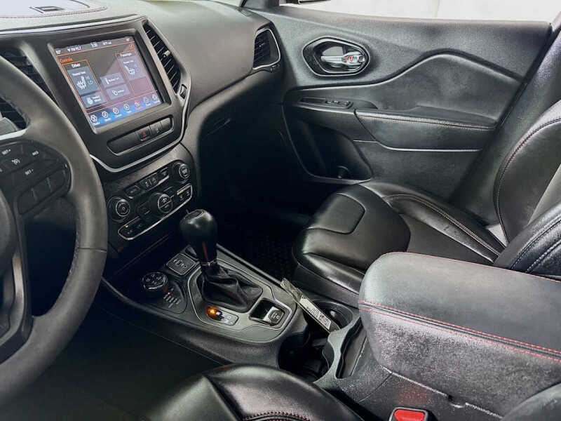 2022 Jeep Cherokee Trailhawk