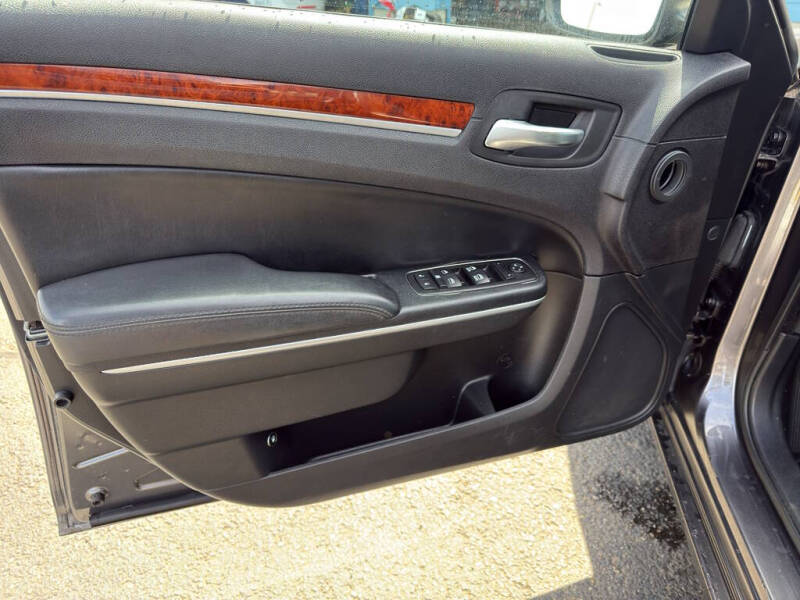 2014 Chrysler 300