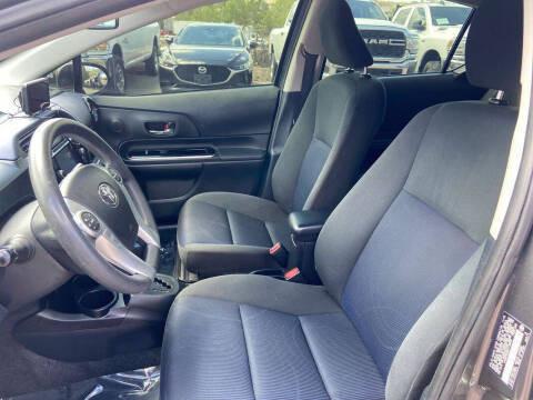 2016 Toyota Prius c Two