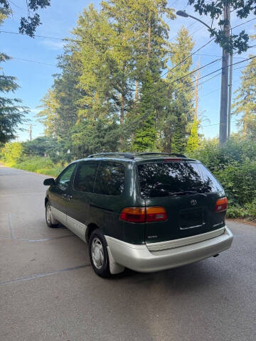 2000 Toyota Sienna LE