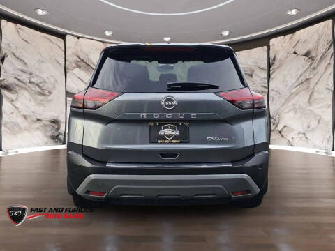 2022 Nissan Rogue SV