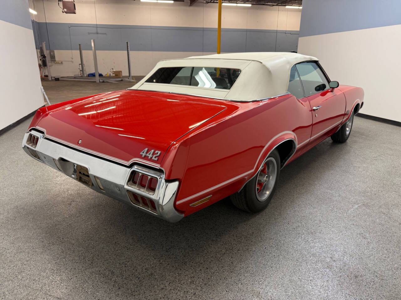 1972 Oldsmobile Cutlass Supreme 10