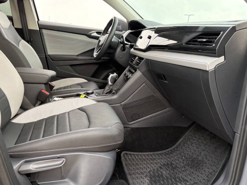 2024 Volkswagen Taos SEL 4Motion