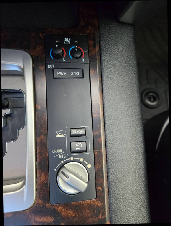 2013 Toyota Land Cruiser