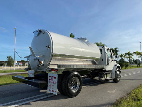 2015 Freightliner M2 106