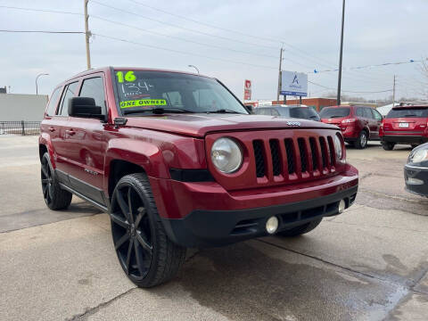 2016 Jeep Patriot for sale at Apollo Auto Sales LLC in Sioux City IA