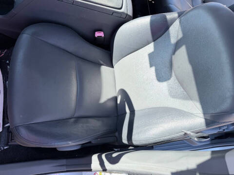 2013 Toyota Prius v Five