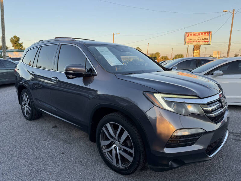 2016 Honda Pilot Touring's photo