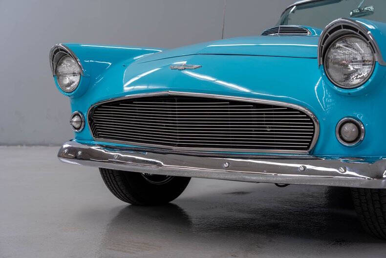 1956 Ford Thunderbird