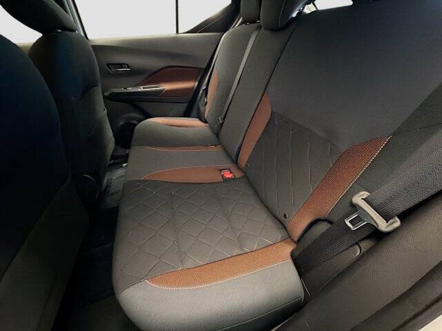 2019 Nissan Kicks SR