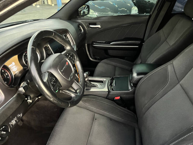 2019 Dodge Charger SXT