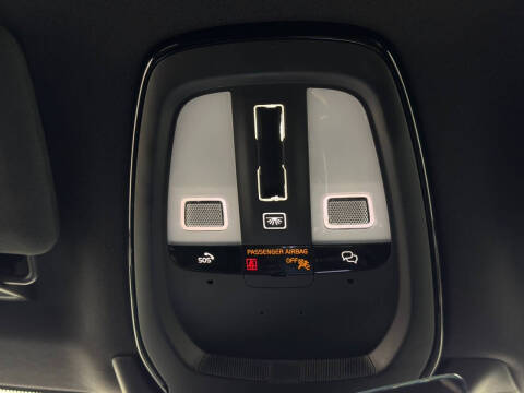 2023 Volvo XC90 Recharge T8 Ultimate Dark Theme