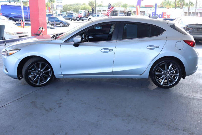 2018 Mazda MAZDA3 Touring