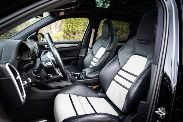 2021 Porsche Cayenne GTS