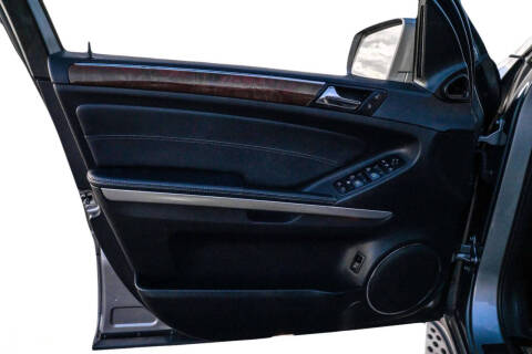 2011 Mercedes-Benz GL-Class GL 550 4MATIC