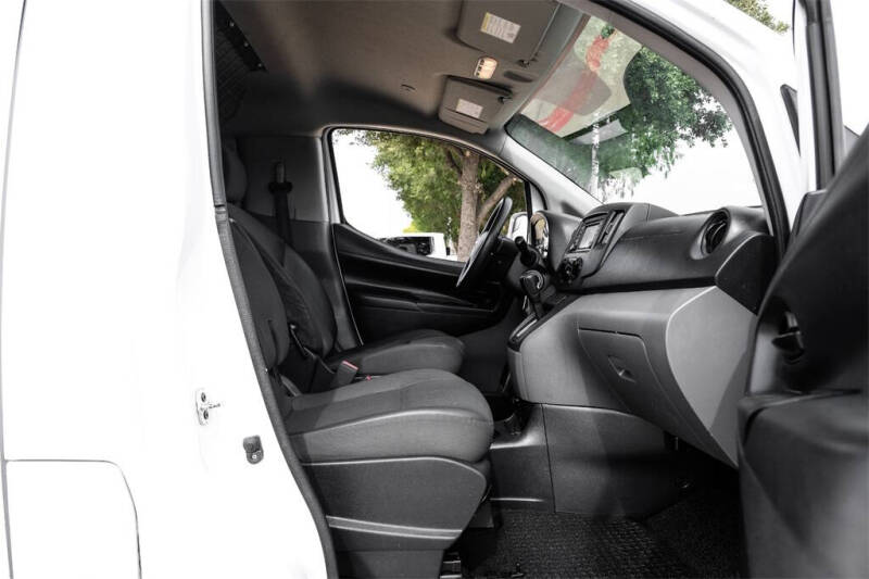 2019 Nissan NV200 SV