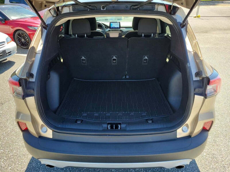 2020 Ford Escape SE