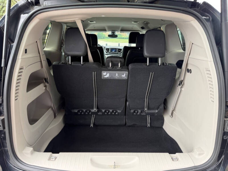 2020 Chrysler Pacifica Touring L