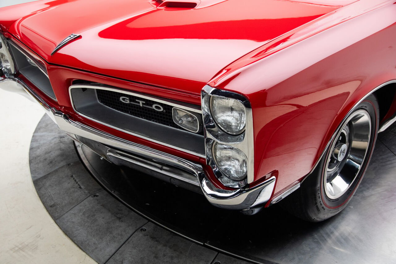 1966 Pontiac GTO 35