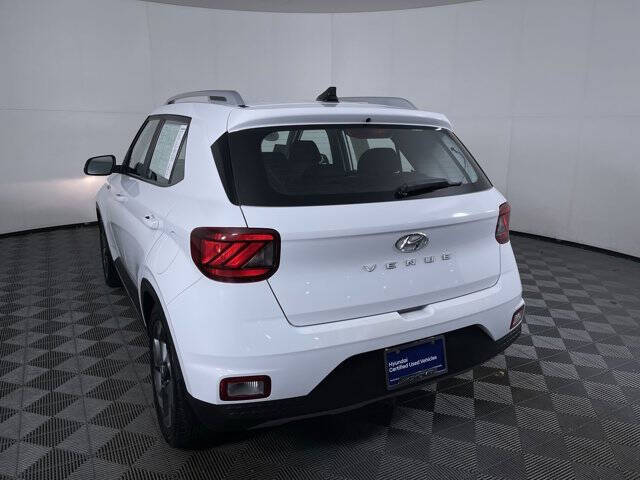 2022 Hyundai Venue SEL