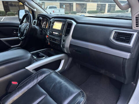 2018 Nissan Titan SV