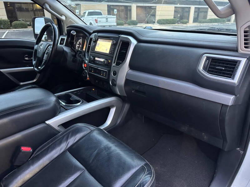 2018 Nissan Titan SV