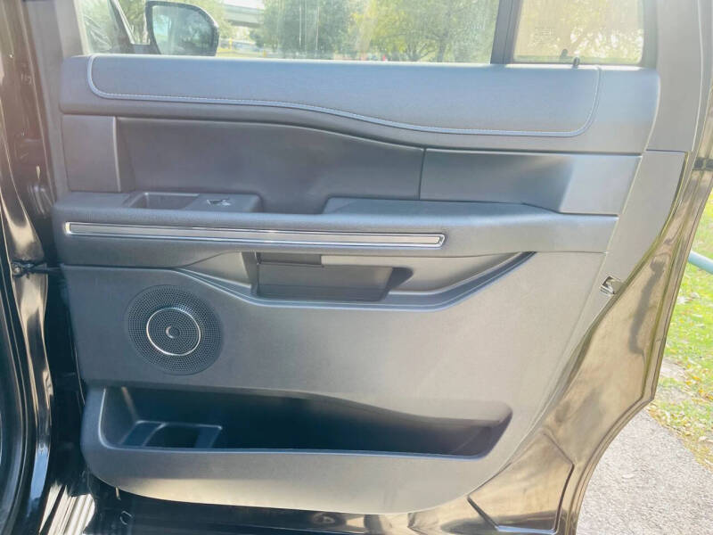 2024 Ford Expedition MAX XLT