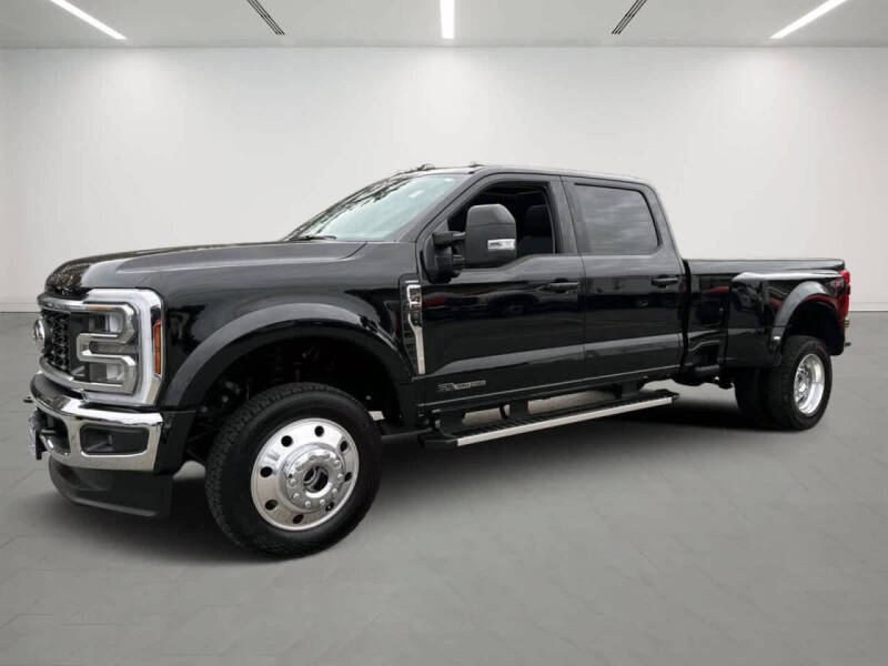 2025 Ford F-450 Super Duty Lariat