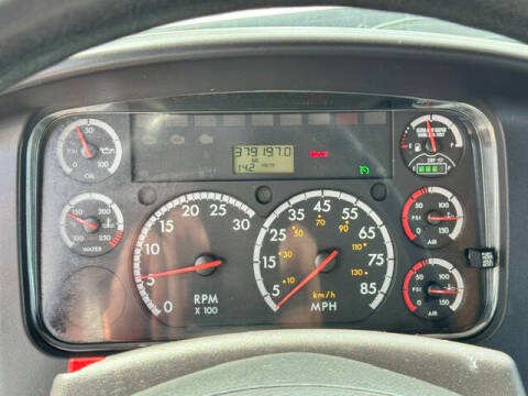 2015 Freightliner 114 SD