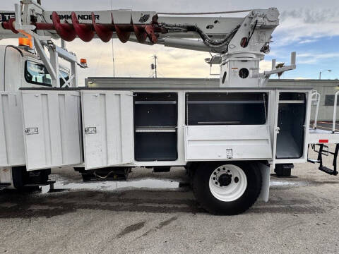 2017 Freightliner M2 106