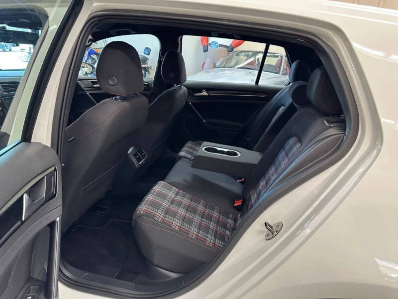 2016 Volkswagen Golf GTI