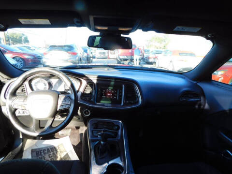 2016 Dodge Challenger SXT