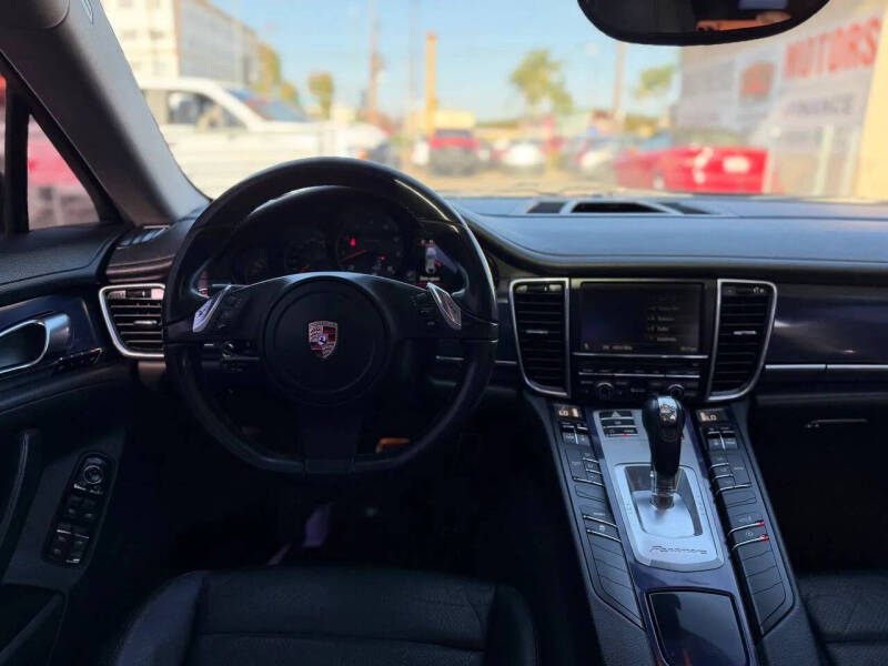 2012 Porsche Panamera