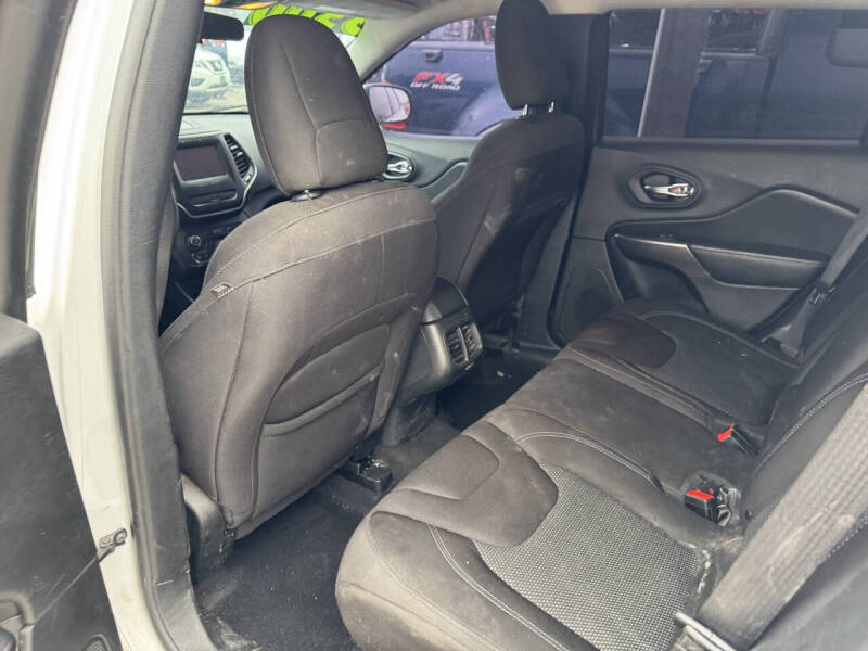 2019 Jeep Cherokee Latitude