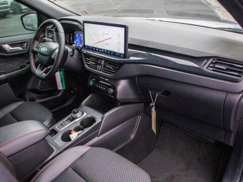 2025 Ford Escape Hybrid ST-Line