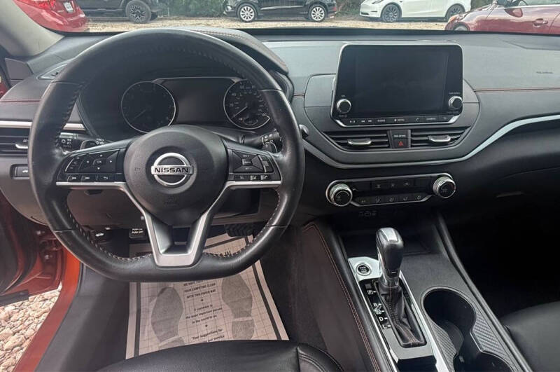 2022 Nissan Altima 2.5 SR