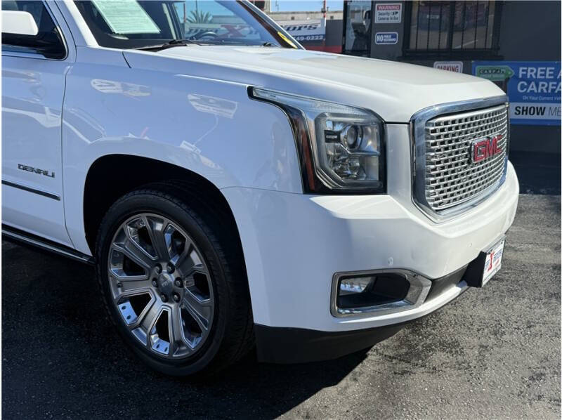 2017 GMC Yukon XL Denali