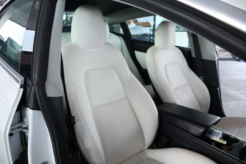 2020 Tesla Model 3 Long Range