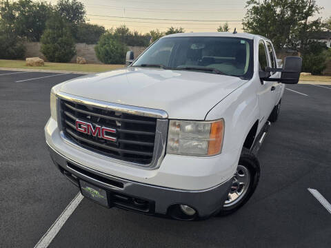 2009 GMC Sierra 2500HD for sale at Austin Auto Planet LLC in Austin TX