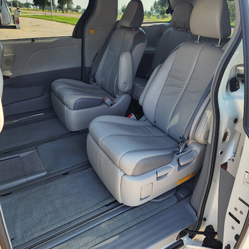 2011 Toyota Sienna for sale at Dakota Auto Inc in Dakota City, NE