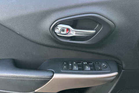 2017 Jeep Cherokee Sport Altitude